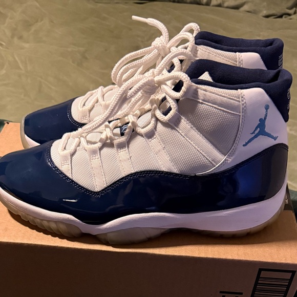 Jordan 11 “win like 82” brand new condition - Picture 4 of 4